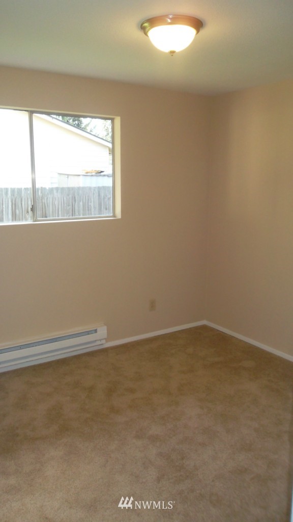 22109 7th Place West Bothell, WA 98021 - Photo 5 of 19