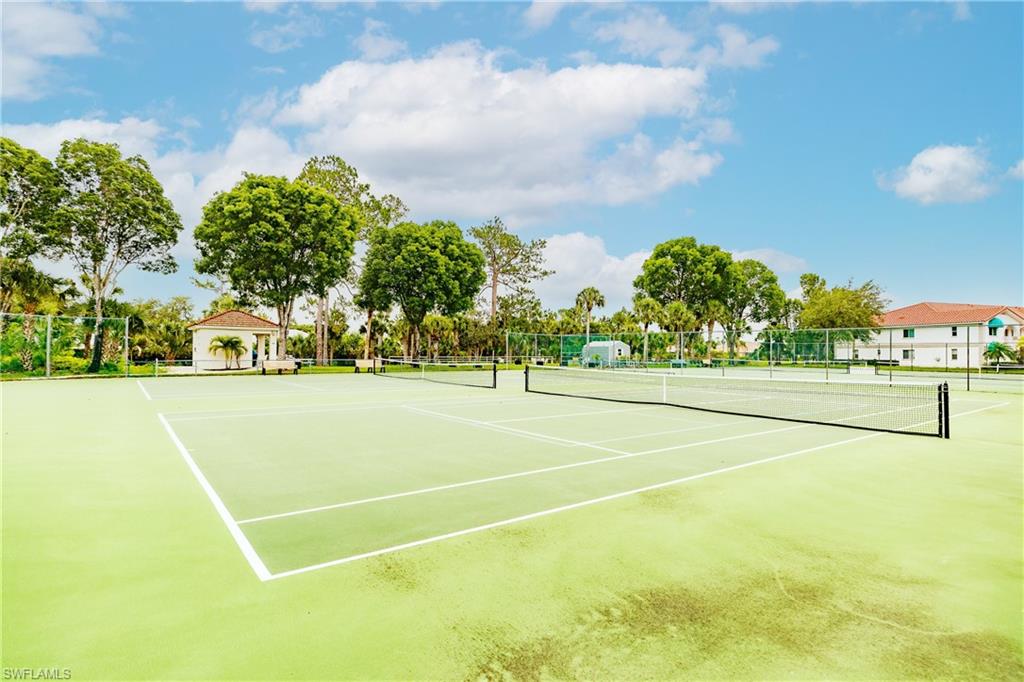 320 Gabriel Circle, Unit 3608 Naples, FL 34104 - Photo 29 of 32 a view of a basket ball ground