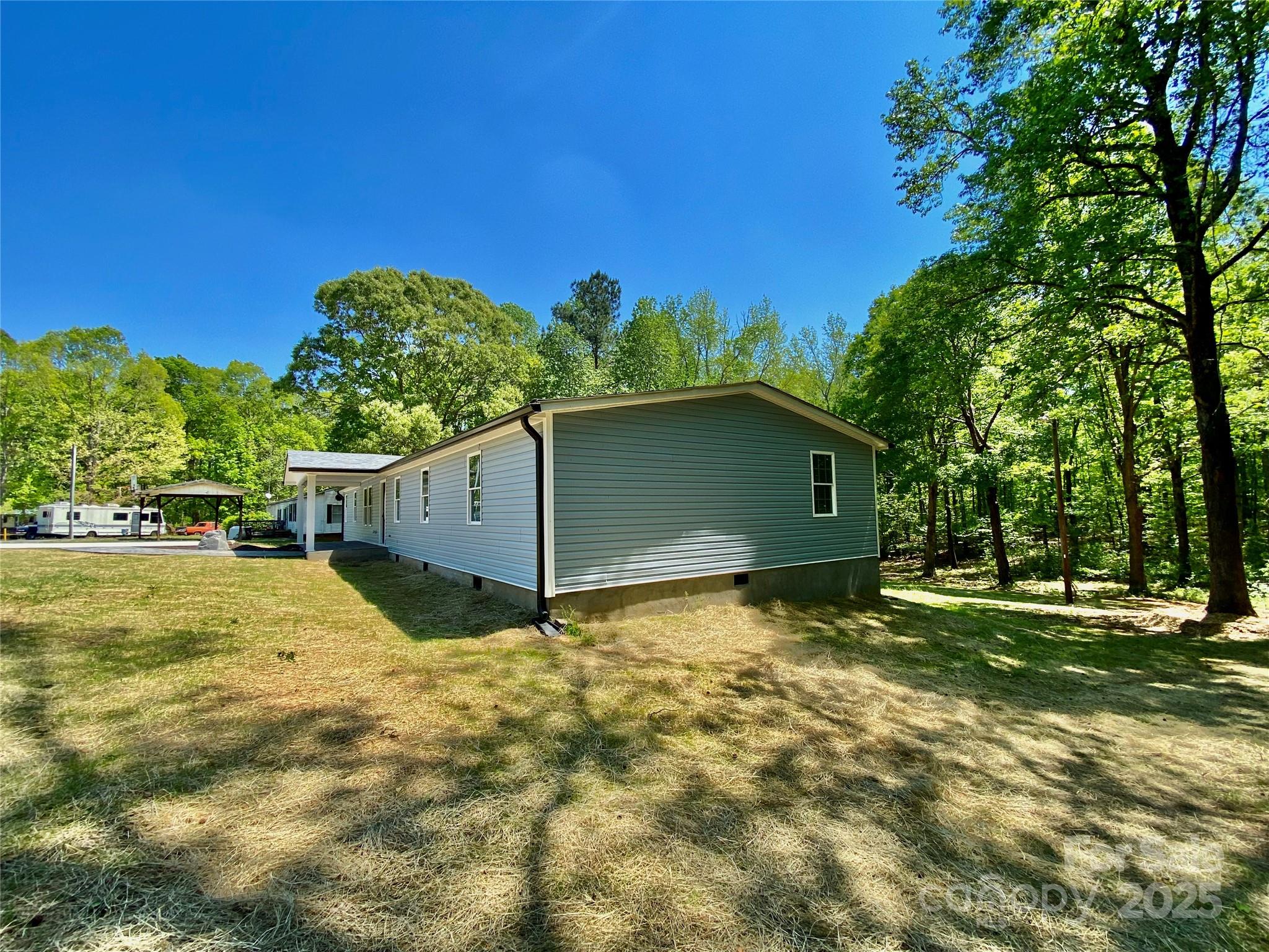109 Bee Tree Lane Salisbury, NC 28144 - Photo 8 of 39 a backyard of a house