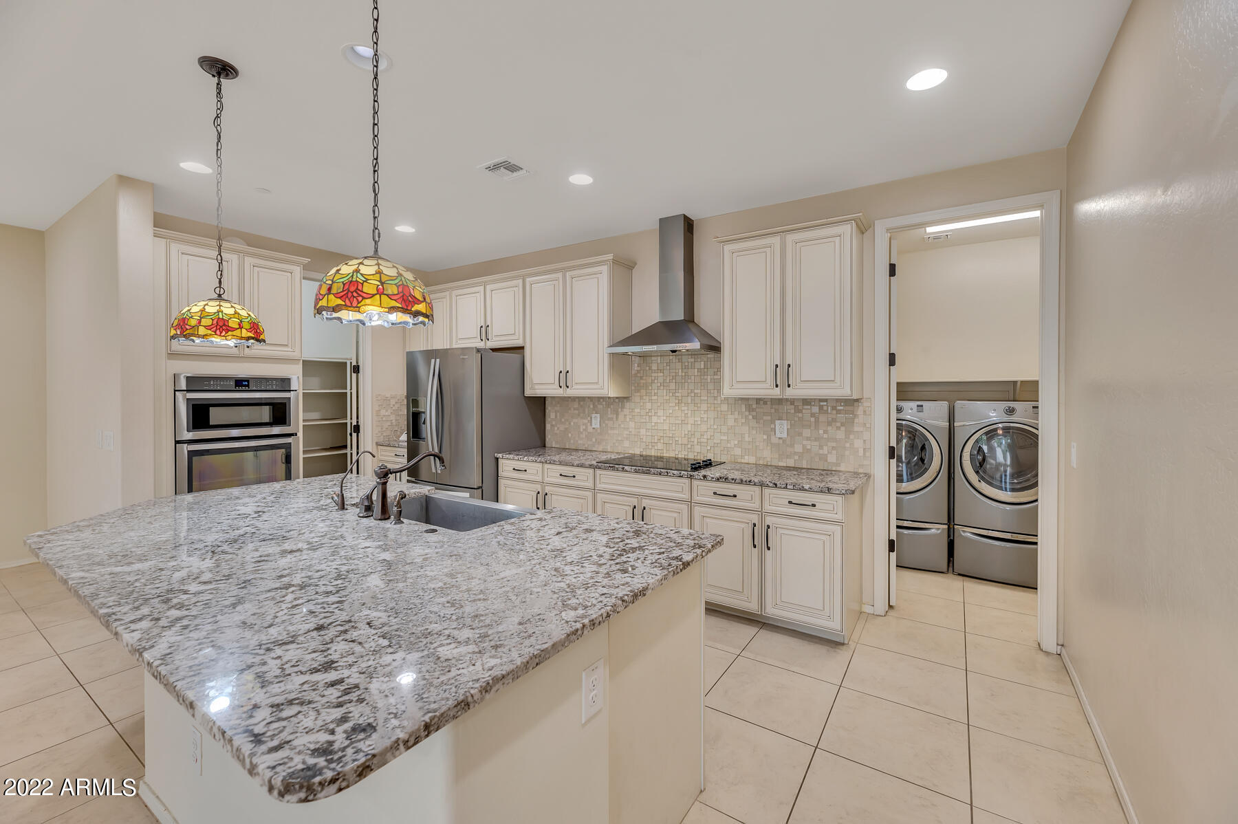 4625 East Beck Lane Phoenix, AZ 85032 - Photo 4 of 28 Kitchen Counter top