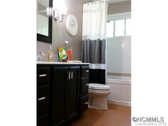 25 Red Oak Road Asheville, NC 28804 - Photo 11 of 24