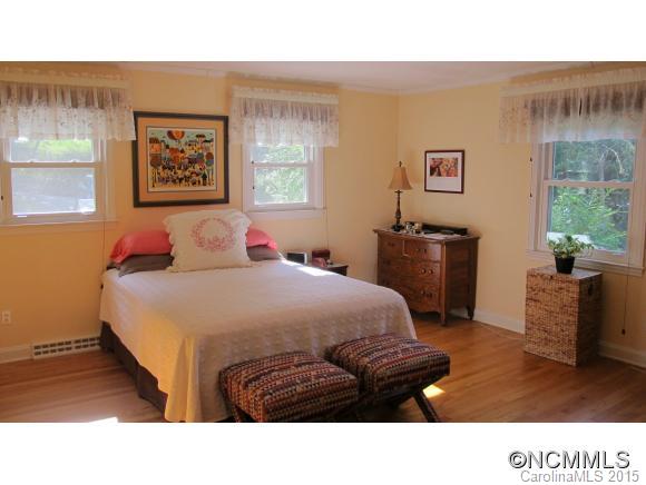 25 Red Oak Road Asheville, NC 28804 - Photo 13 of 24