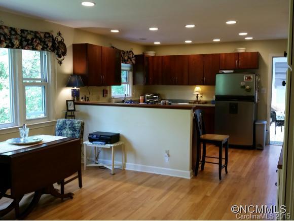 25 Red Oak Road Asheville, NC 28804 - Photo 3 of 24