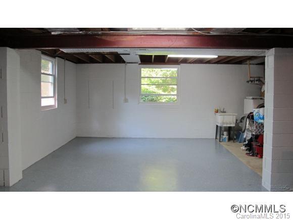 25 Red Oak Road Asheville, NC 28804 - Photo 22 of 24