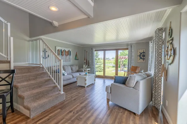 $449,000 | 403 Riverview Drive Southeast, Warroad, MN 56763