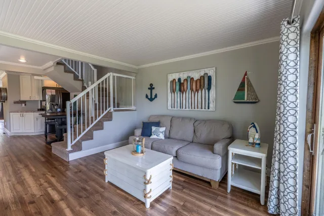 $449,000 | 403 Riverview Drive Southeast, Warroad, MN 56763