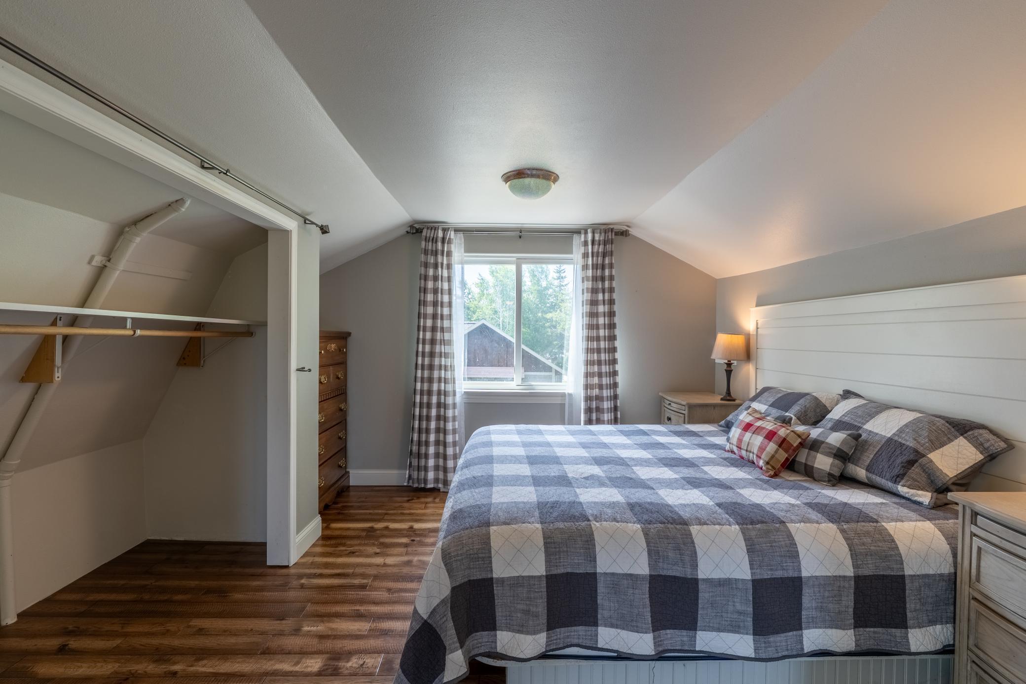 403 Riverview Drive Southeast Warroad, MN 56763 - Photo 32 of 41