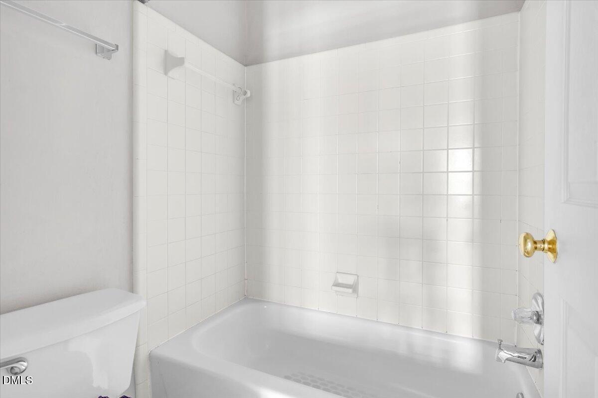 1201 Westview Lane, Unit 305 Raleigh, NC 27605 - Photo 24 of 47