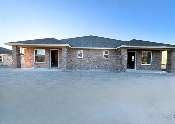 $1,250,000 | 216-218 Melissa Street, Eddy, TX 76524