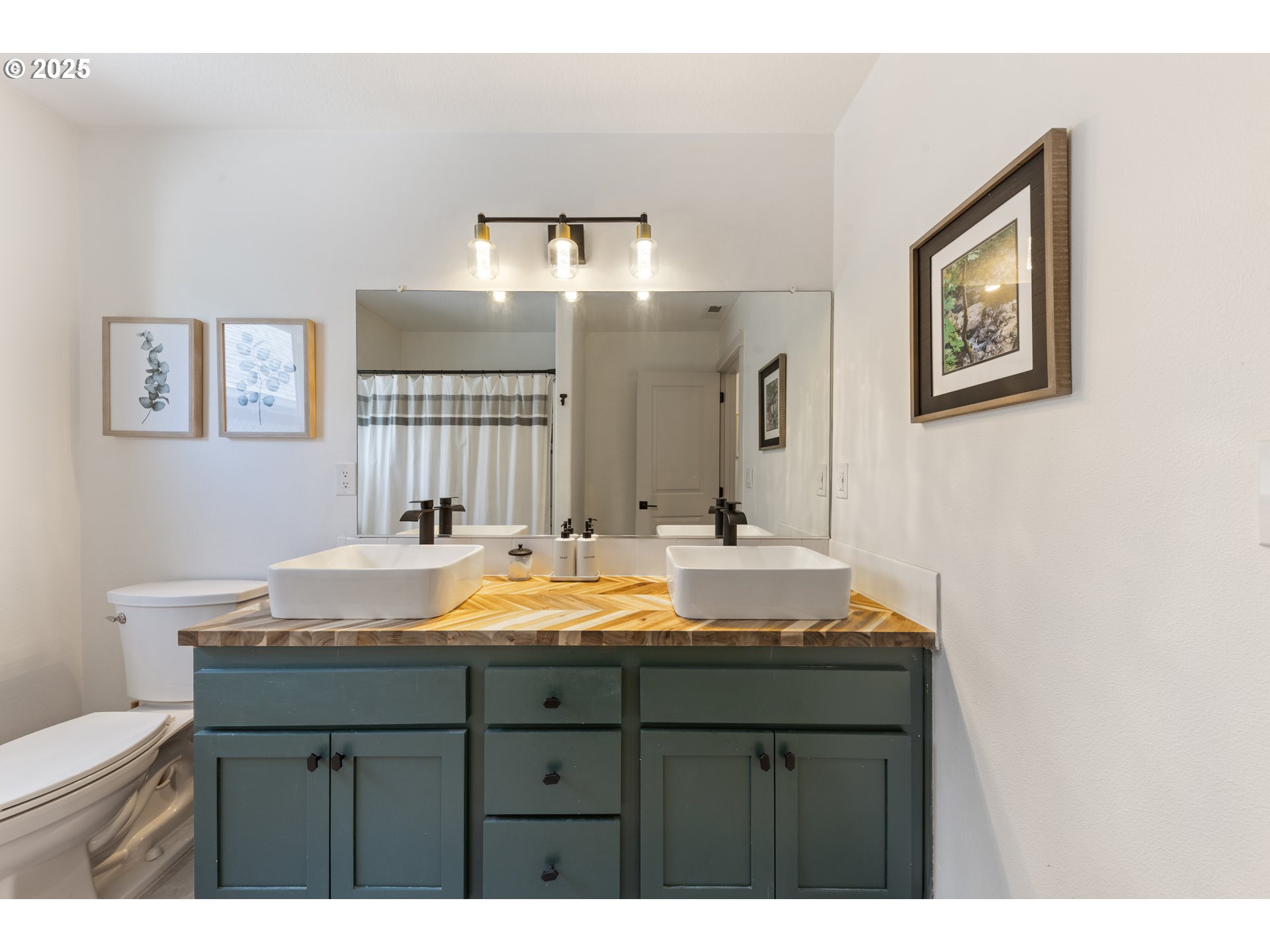 30486 Southwest Ruth Street Wilsonville, OR 97070 - Photo 29 of 39