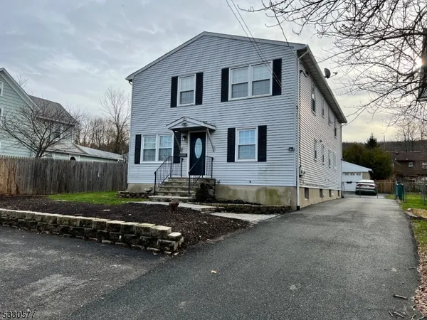 $2,575 | 293 Center Street, Unit 2, Landing, NJ 07850