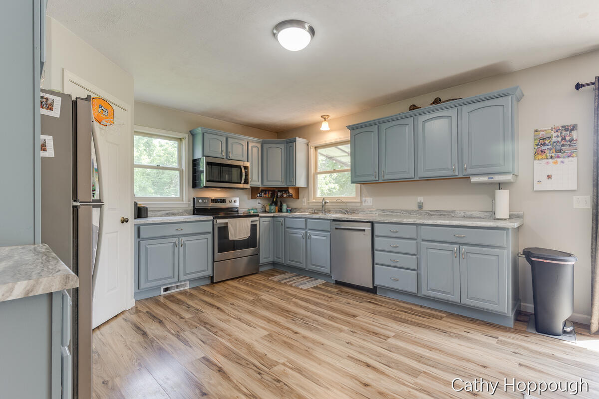 8152 Murphy Road Lyons, MI 48851 - Photo 10 of 70 8152_Murphy_CATHY-46