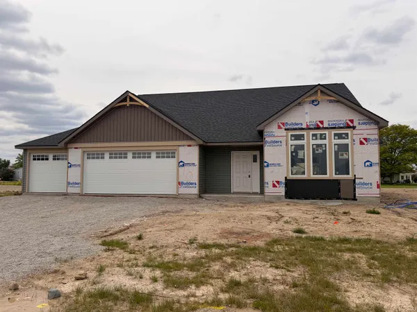 $364,300 | 5035 Chickadee Drive, Woodburn, IN 46797