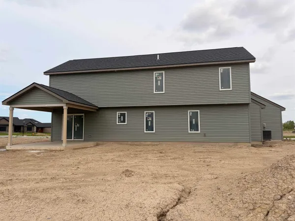 $364,300 | 5035 Chickadee Drive, Woodburn, IN 46797