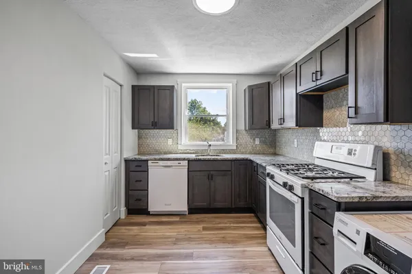 $1,500 | 709 Broadway, Unit 2, Westville, NJ 08093