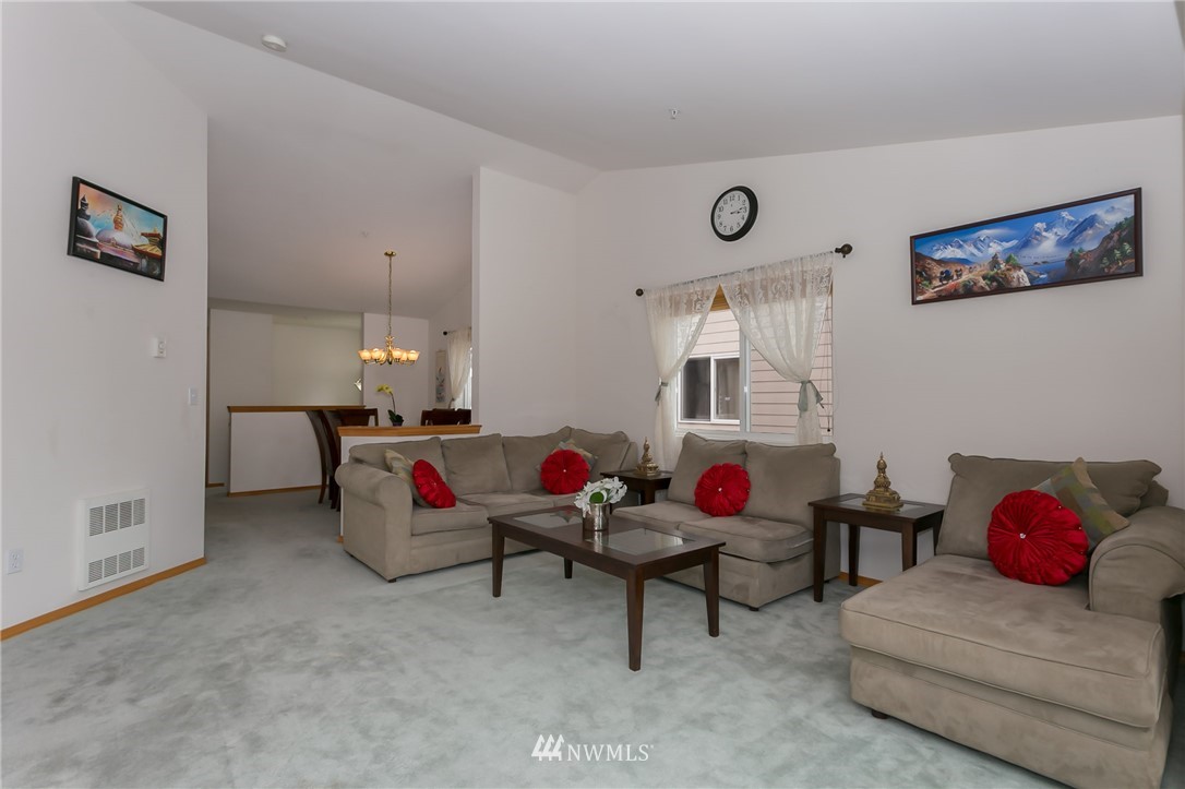 8305 233rd Street Southwest, Unit F Edmonds, WA 98026 - Photo 3 of 25
