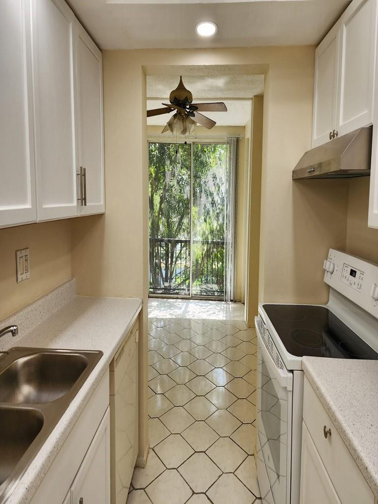 3660 Inverrary Drive, Unit 3L Lauderhill, FL 33319 - Photo 2 of 13 Photo 2