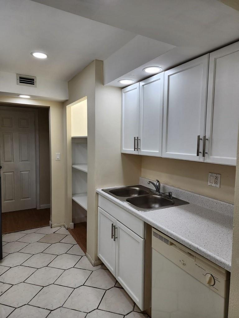 3660 Inverrary Drive, Unit 3L Lauderhill, FL 33319 - Photo 3 of 13 Photo 3