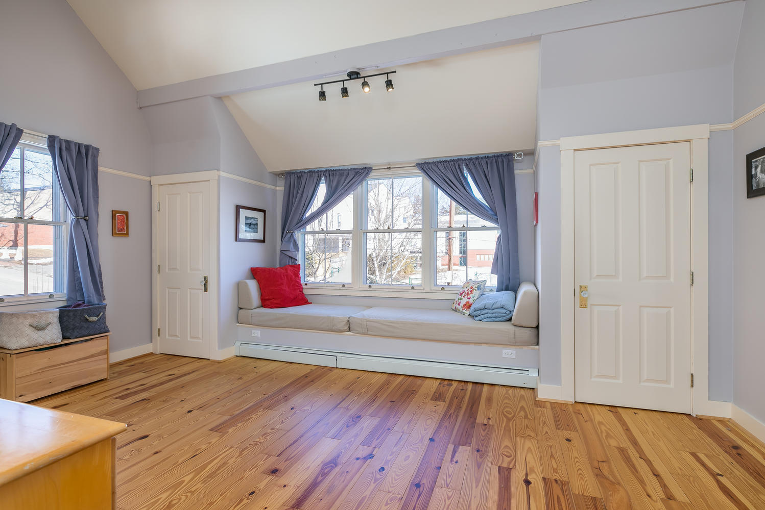 361 Danforth Street Portland, ME 04102 - Photo 33 of 58 361 Danforth St Portland ME-large-028-03