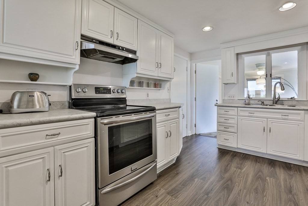 15 Woodale Road Lynn, MA 01904 - Photo 12 of 33 Gallery Image 12