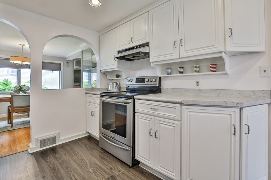 15 Woodale Road Lynn, MA 01904 - Photo 15 of 33 Gallery Image 15