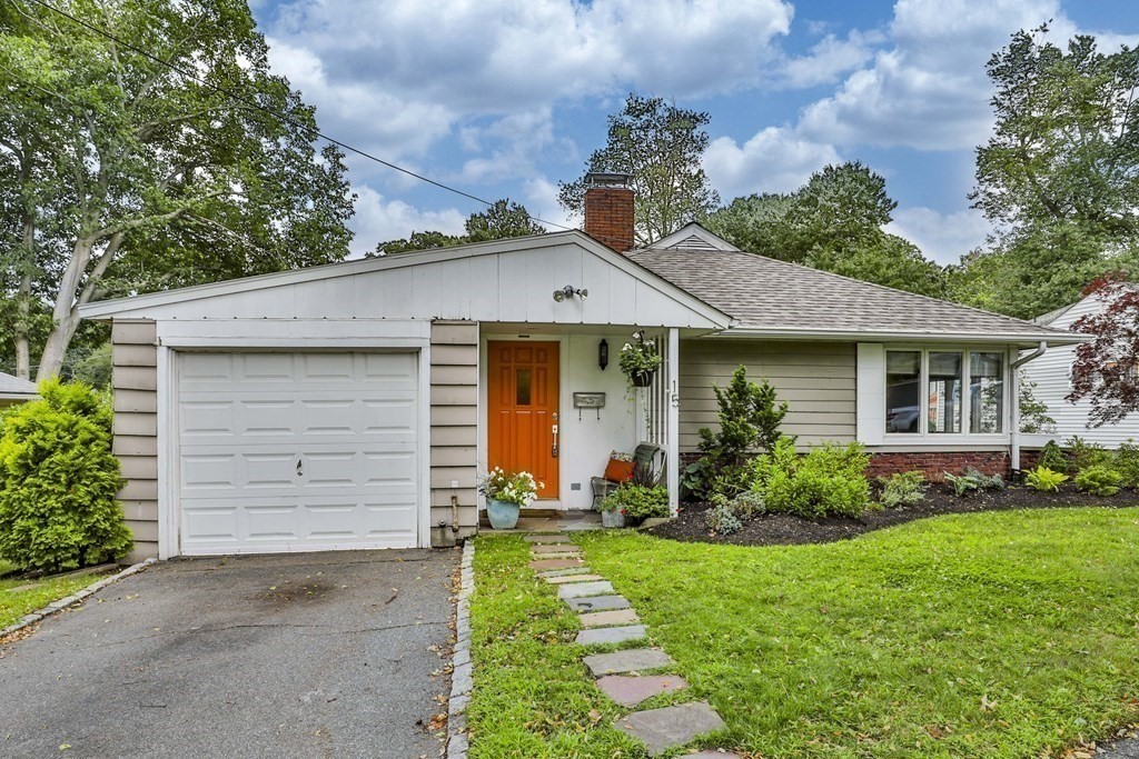 15 Woodale Road Lynn, MA 01904 - Photo 3 of 33 Gallery Image 3