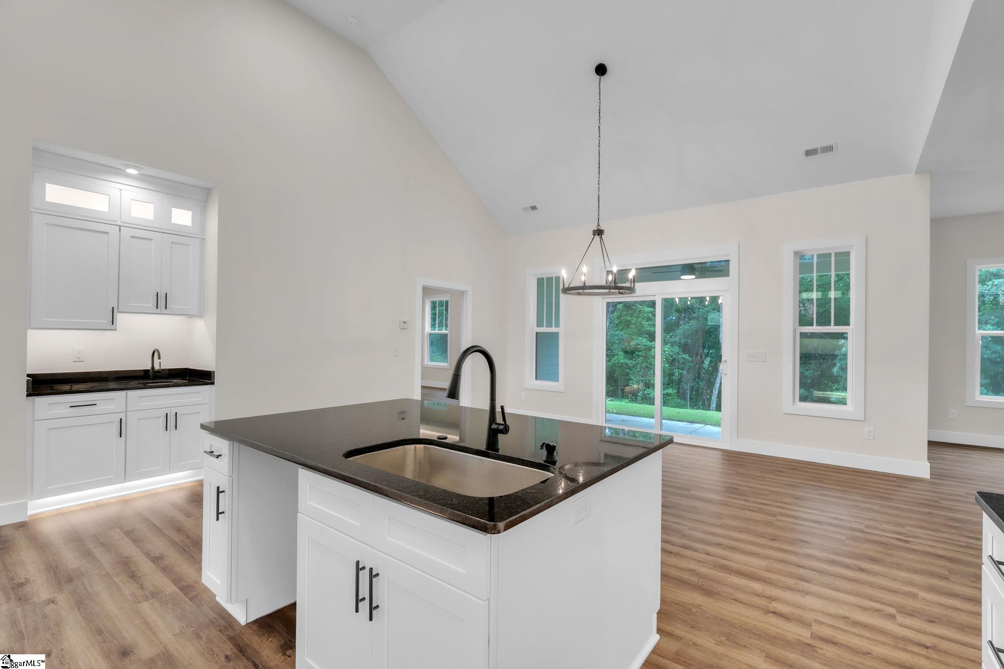 800 Glassy Road Landrum, SC 29356 - Photo 6 of 32