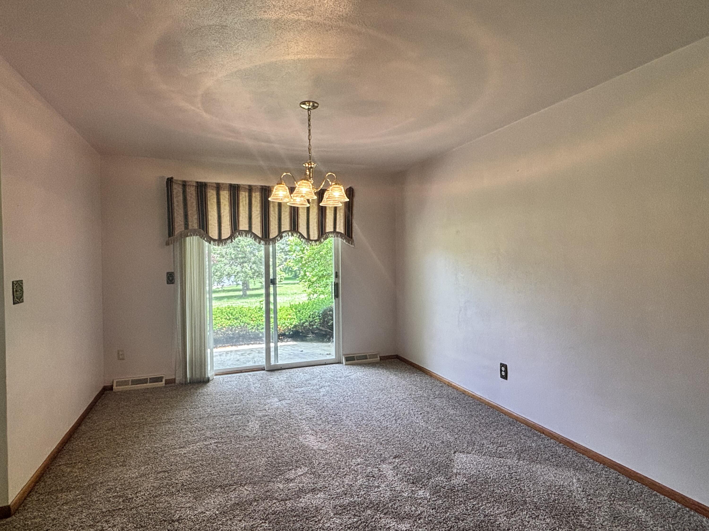 570 East Amsler Road Rensselaer, IN 47978 - Photo 4 of 27 3000x2250