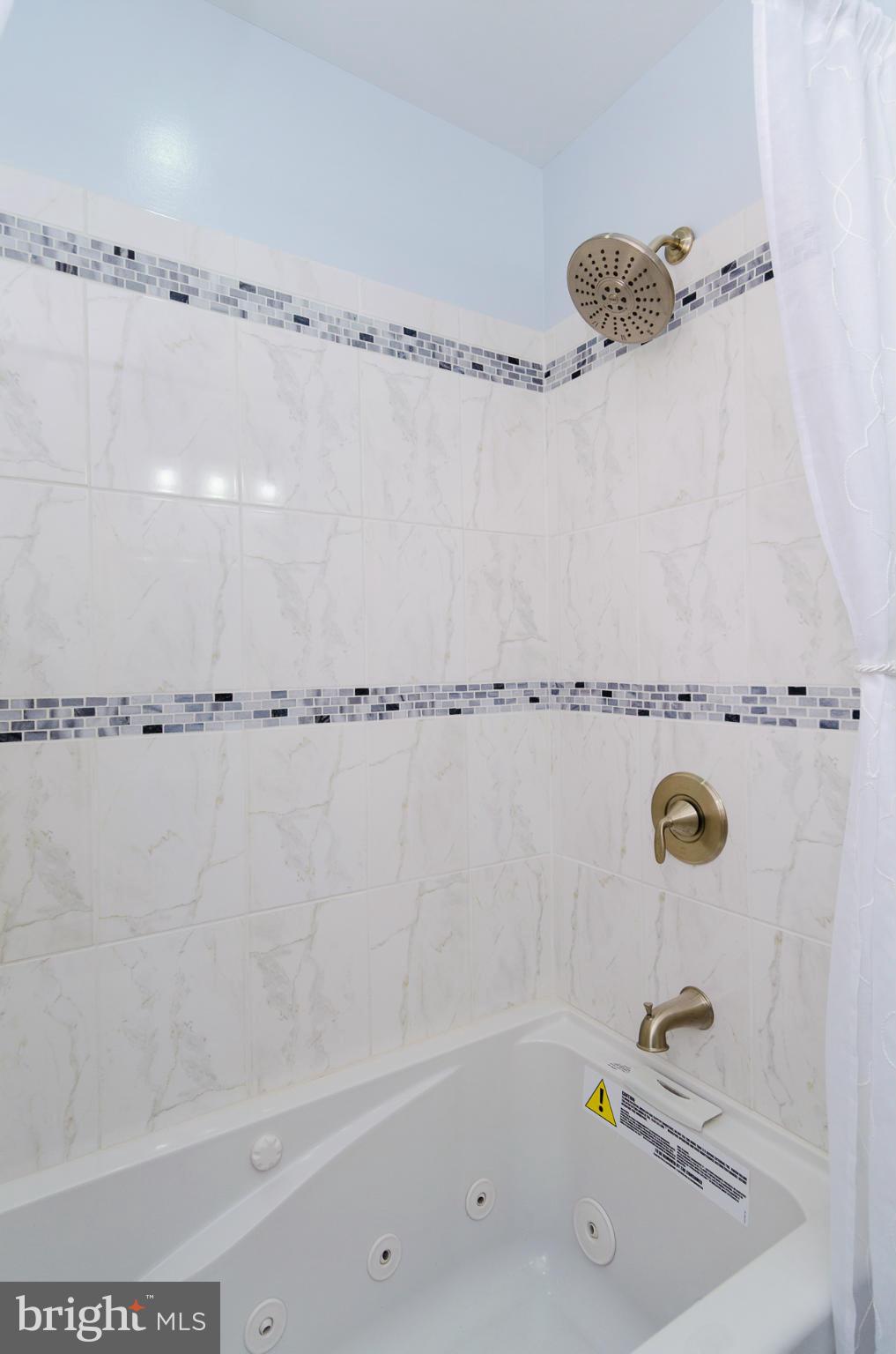 3701 Ina Avenue Baltimore, MD 21206 - Photo 16 of 30 Bath