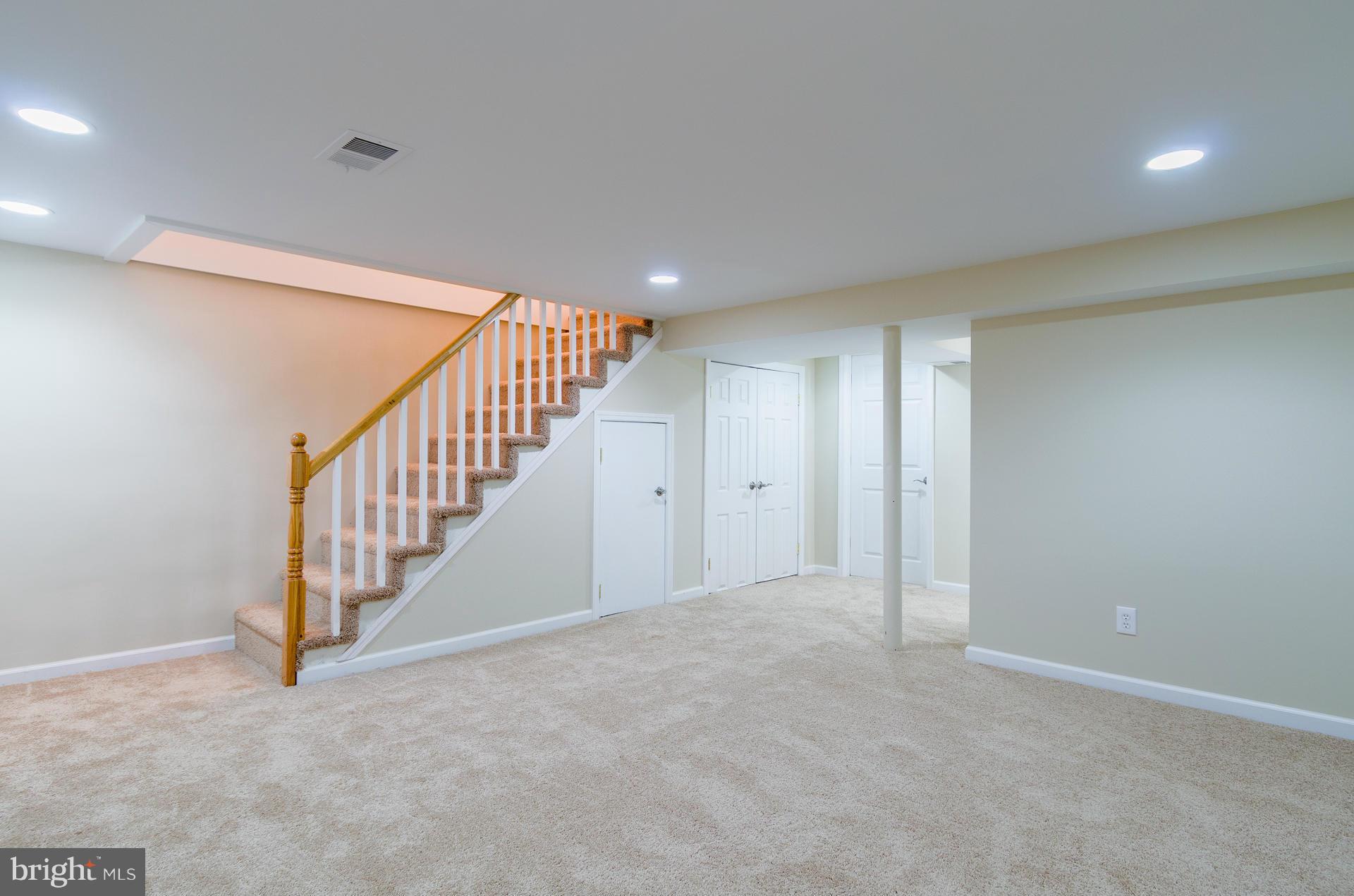 3701 Ina Avenue Baltimore, MD 21206 - Photo 21 of 30 Family Room
