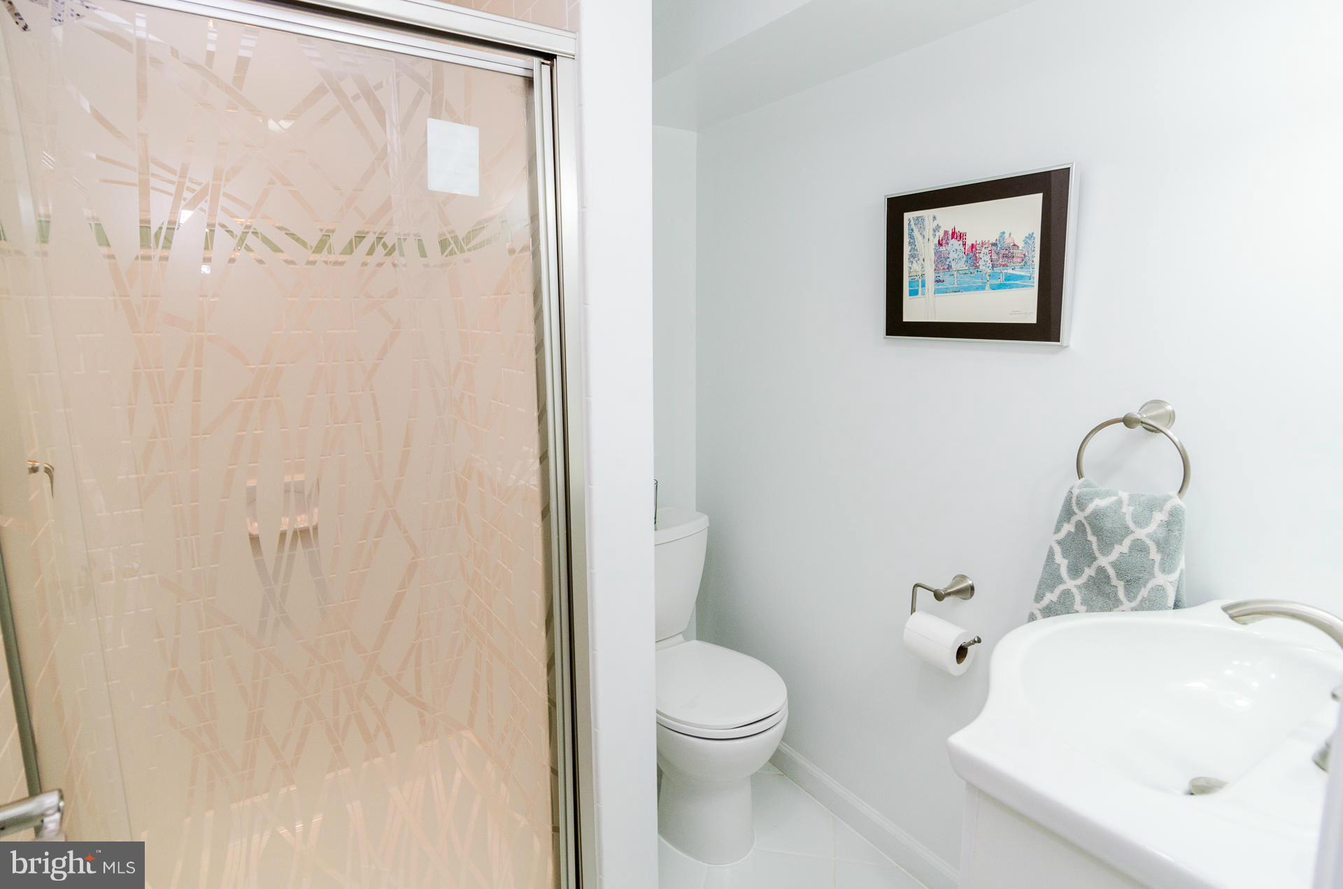 3701 Ina Avenue Baltimore, MD 21206 - Photo 24 of 30 Bath
