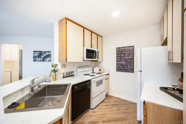 $435,000 | 9705 Mesa Springs Way, Unit 224, San Diego, CA 92126