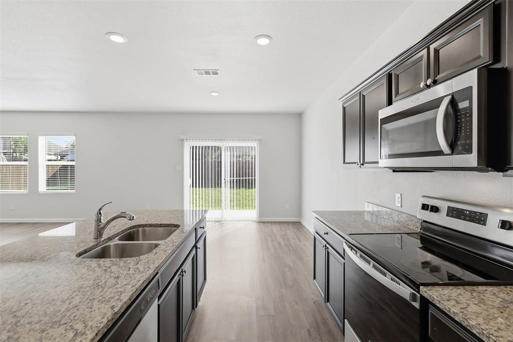 453 Canoe Way Crowley, TX 76036 - Photo 8 of 27