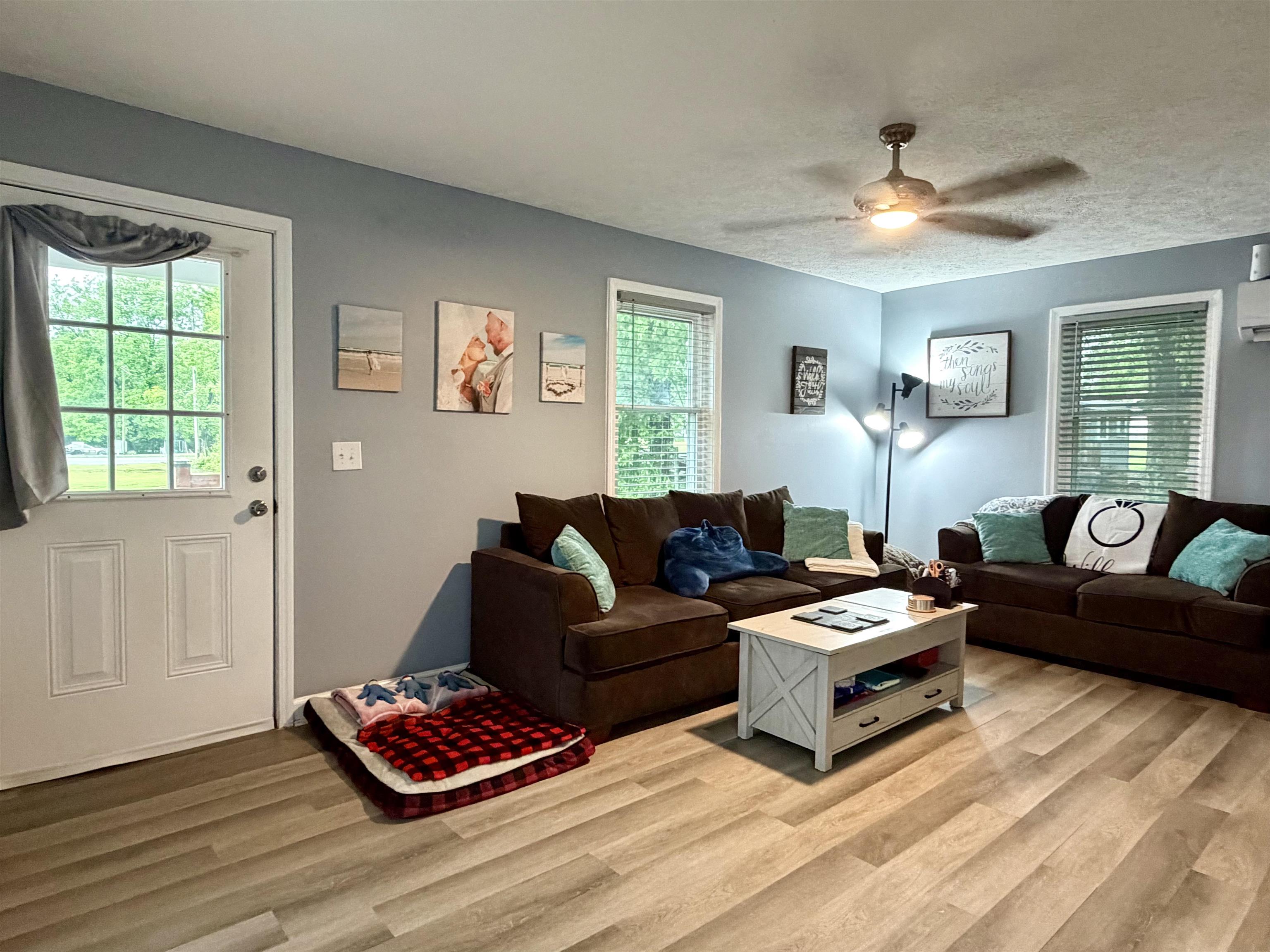 8022 45th Highway Ramer, TN 38367 - Photo 4 of 20 a living room with furniture and a window