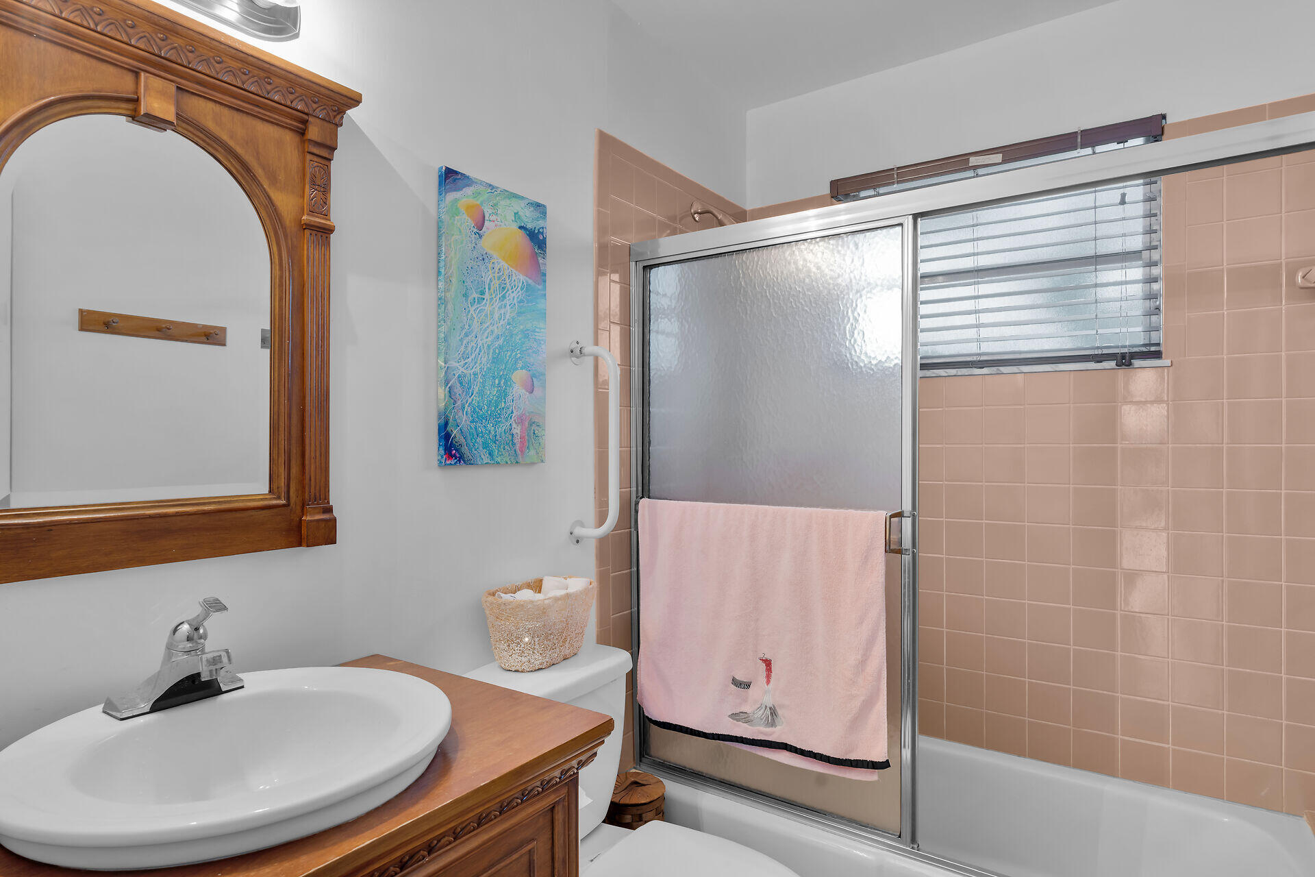 1 Stillwright Way Key Largo, FL 33037 - Photo 32 of 40 Guest Bath