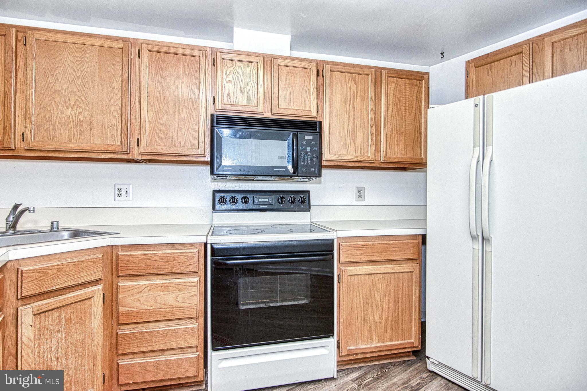 1765 Whisperhill Drive Reston, VA 20194 - Photo 3 of 53