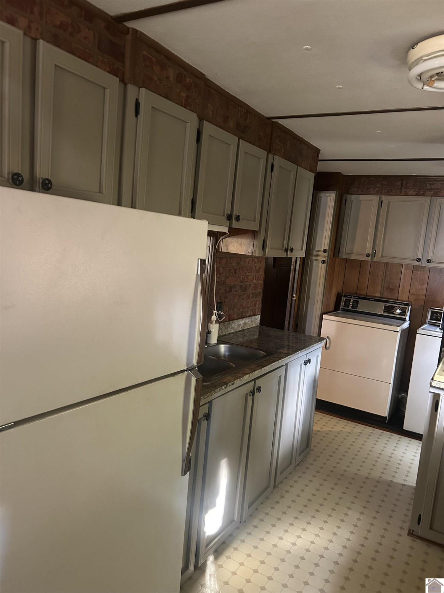 95 Pleasure Ridge Road Cadiz, KY 42211 - Photo 1 of 13 Kitchen