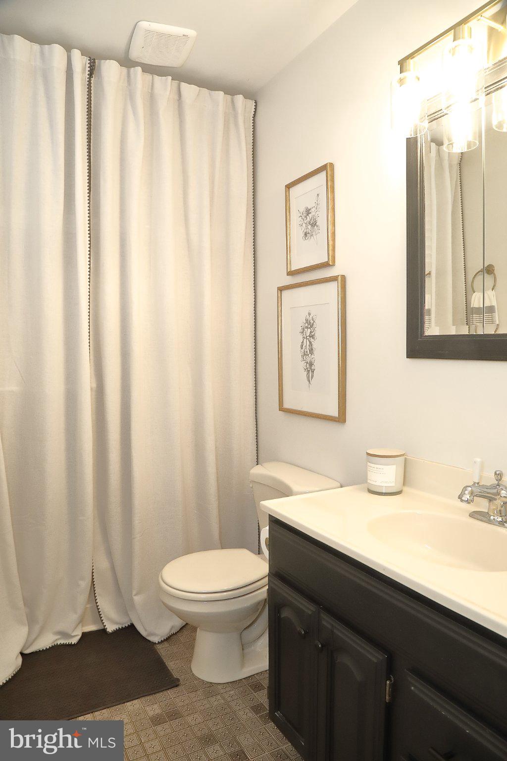 445 Haverhill Road Lancaster, PA 17601 - Photo 25 of 47 Chic bathroom with elegant accents.