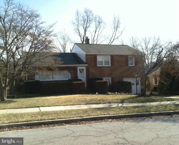 205 Rollingbrook Way Baltimore, MD 21228 - Photo 1 of 14 Exterior (Front)