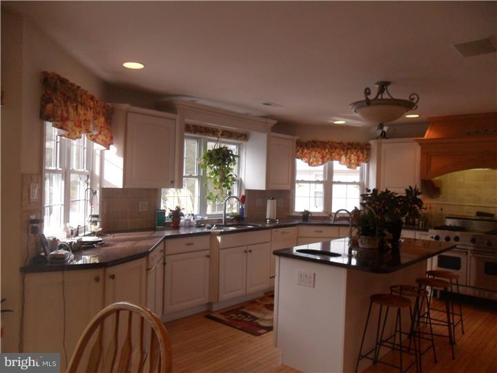 54 Freedom Road Sewell, NJ 08080 - Photo 8 of 17 Kitchen