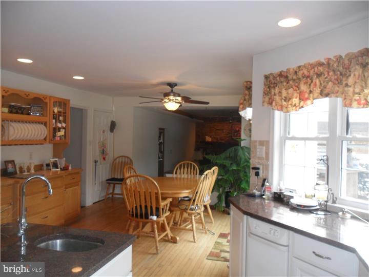 54 Freedom Road Sewell, NJ 08080 - Photo 10 of 17 Breakfast Room