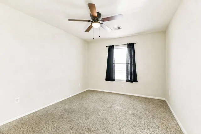 $362,000 | 405 Lake Line Drive, Alvin, TX 77511