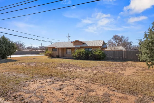 a house view with a yard