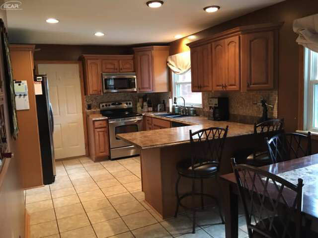 4469 Stoney Ridge Road Flint, MI 48507 - Photo 4 of 26 21210644-3.JPG