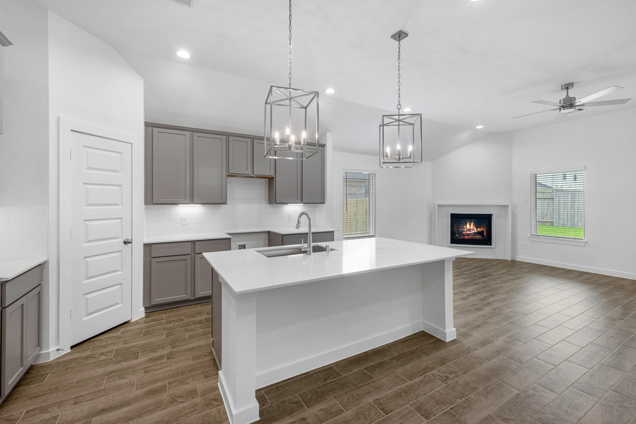 3110 Spitfire Drive Rosenberg, TX 77471 - Photo 3 of 34