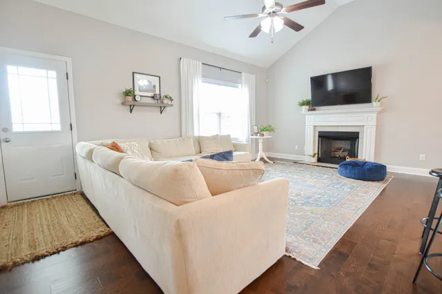 $1,800 | 2072 Jackie Lorraine Drive, Clarksville, TN 37042