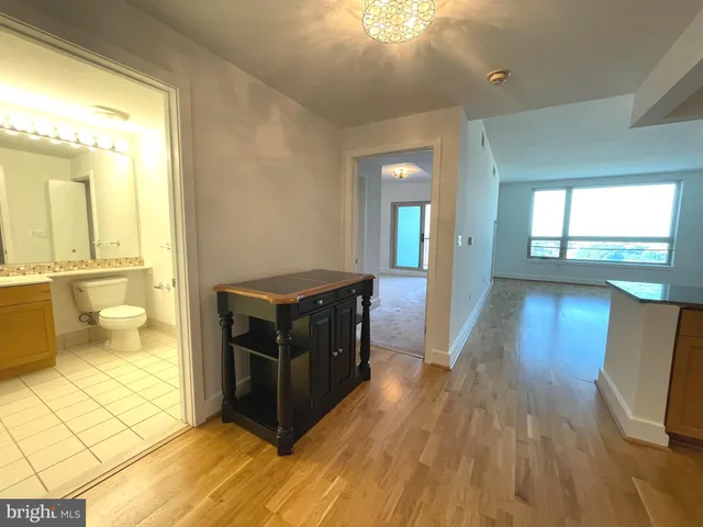 $345,000 | 717 South Christopher Columbus Boulevard, Unit 1404, Philadelphia, PA 19147