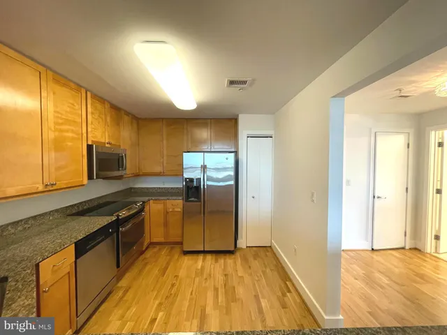 $345,000 | 717 South Christopher Columbus Boulevard, Unit 1404, Philadelphia, PA 19147