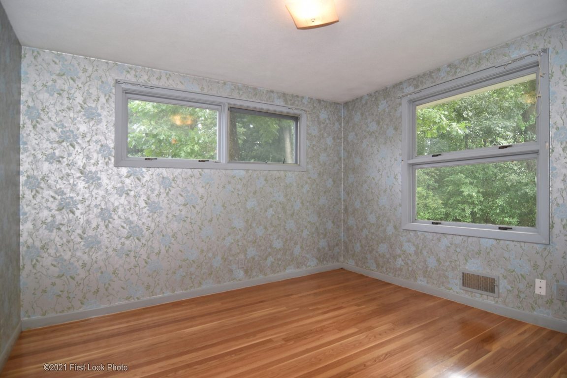 37 Cushing Road Warwick, RI 02888 - Photo 13 of 29