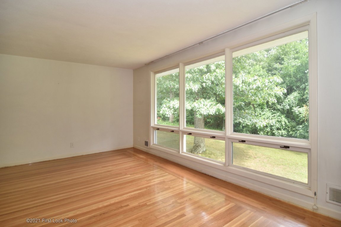 37 Cushing Road Warwick, RI 02888 - Photo 3 of 29